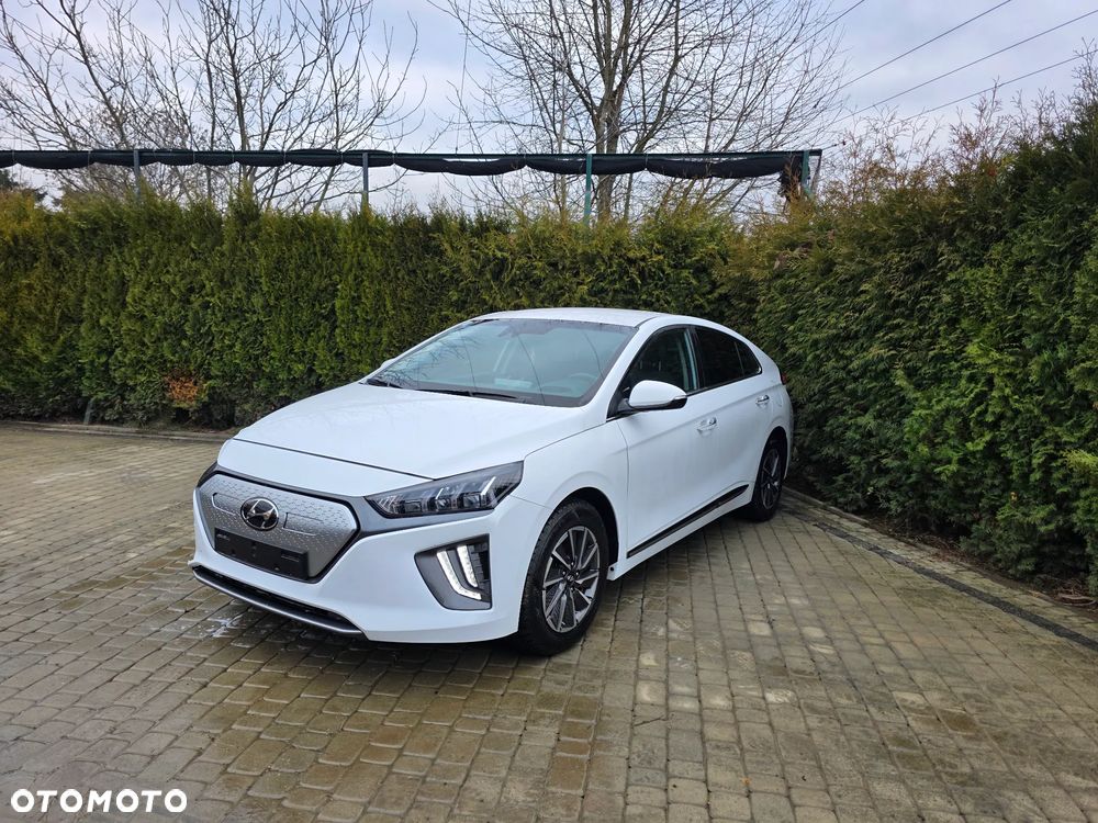 Hyundai IONIQ - 1
