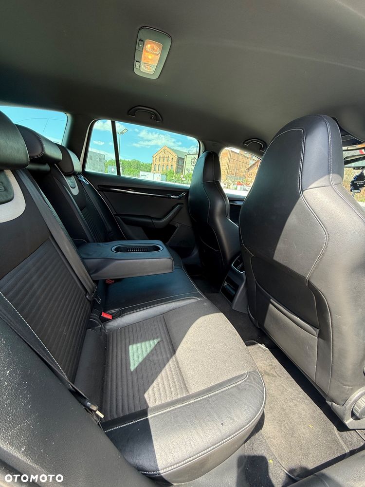 Skoda Octavia 2.0 TDI (Green tec) RS - 17