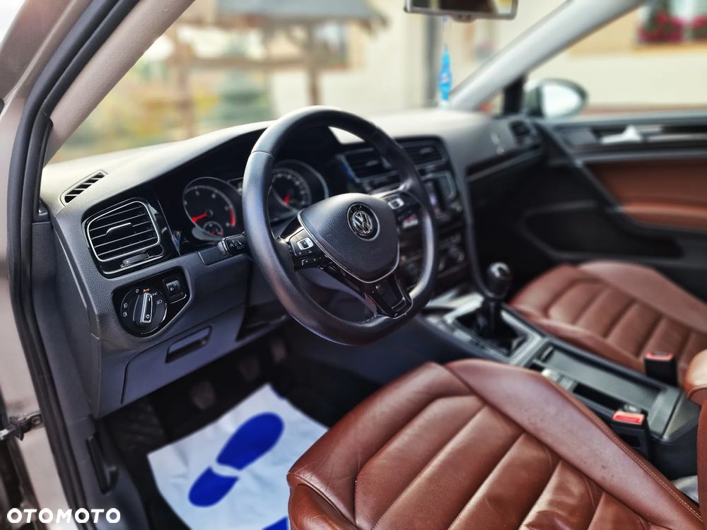 Volkswagen Golf 1.6 TDI BlueMotion Technology Comfortline - 29