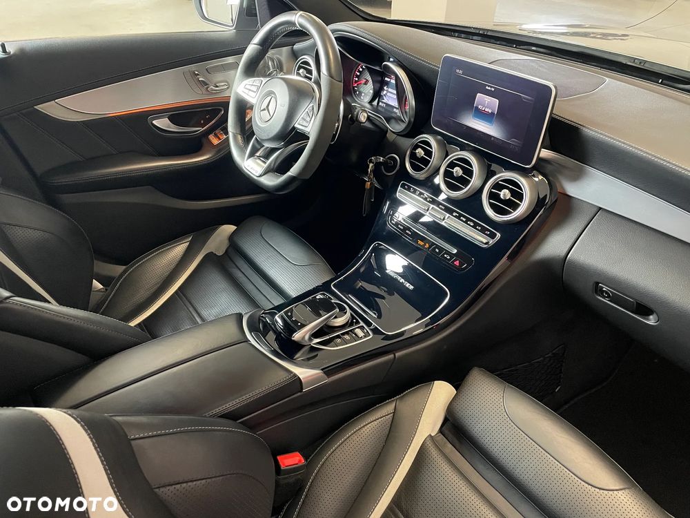 Mercedes-Benz Klasa C AMG 63 S T AMG Speedshift 7G-MCT - 15
