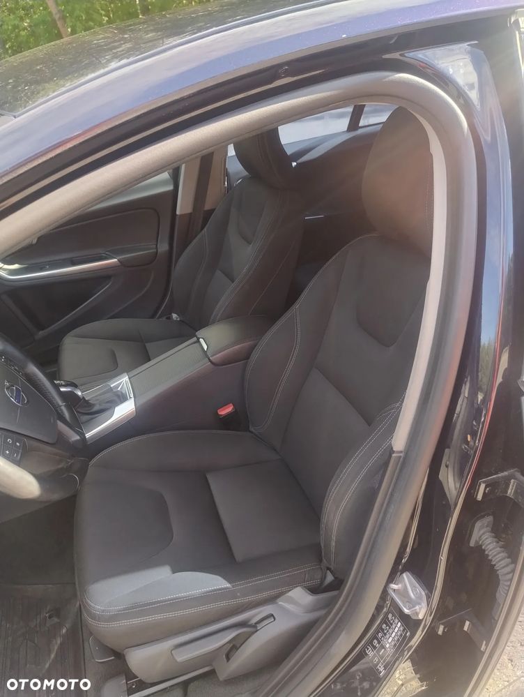 Volvo V60 D2 Geartronic - 15