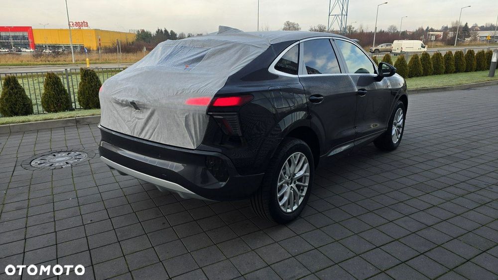 Audi Q3 Sportback - 6