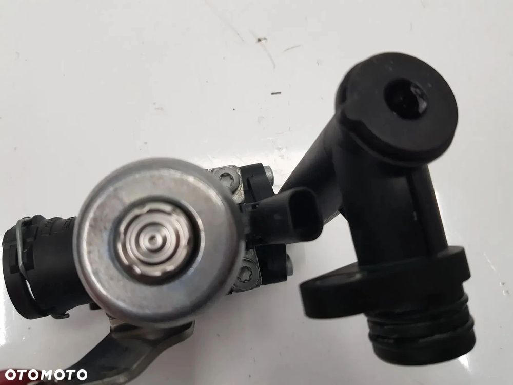 ELEKTROZAWÓR mieszalnik wody Mercedes W205 C63 AMG M177 A1772030064 - 3