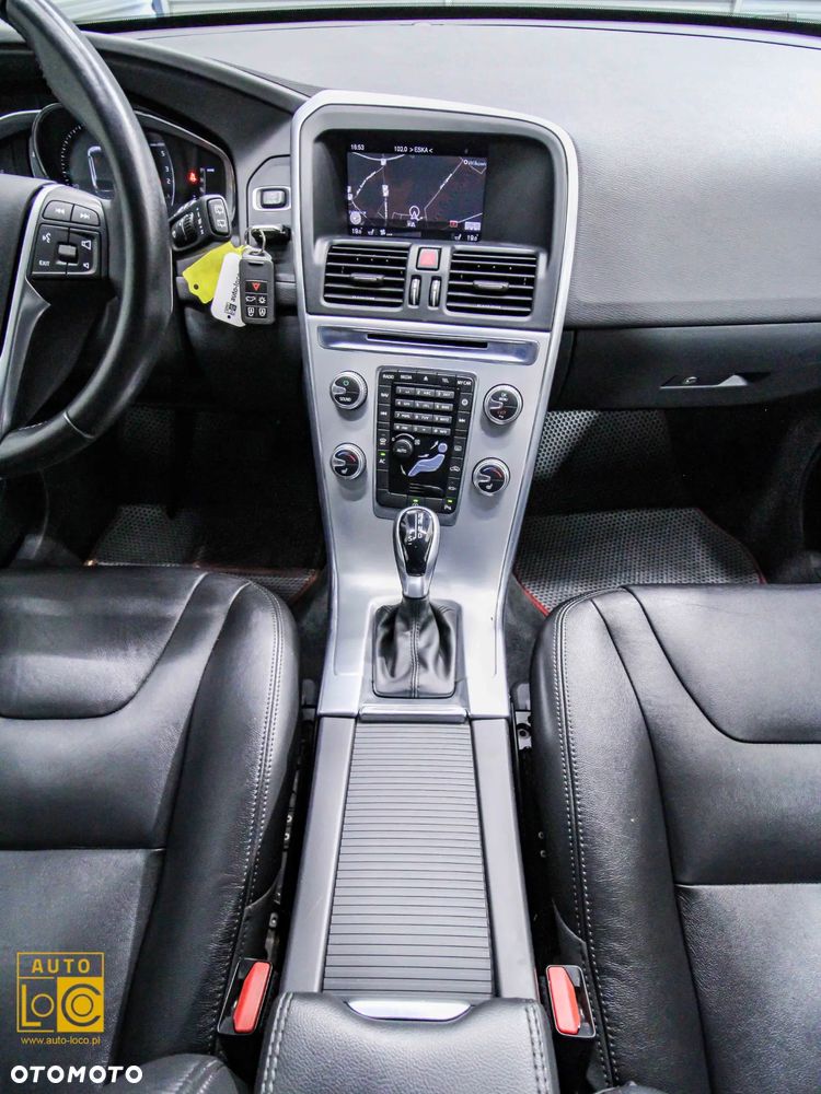 Volvo XC 60 D3 Geartronic Summum - 17