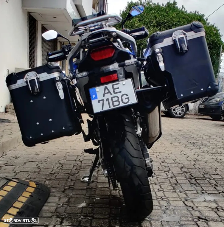 Honda Africa Twin 1100 DCT Adventure - 9