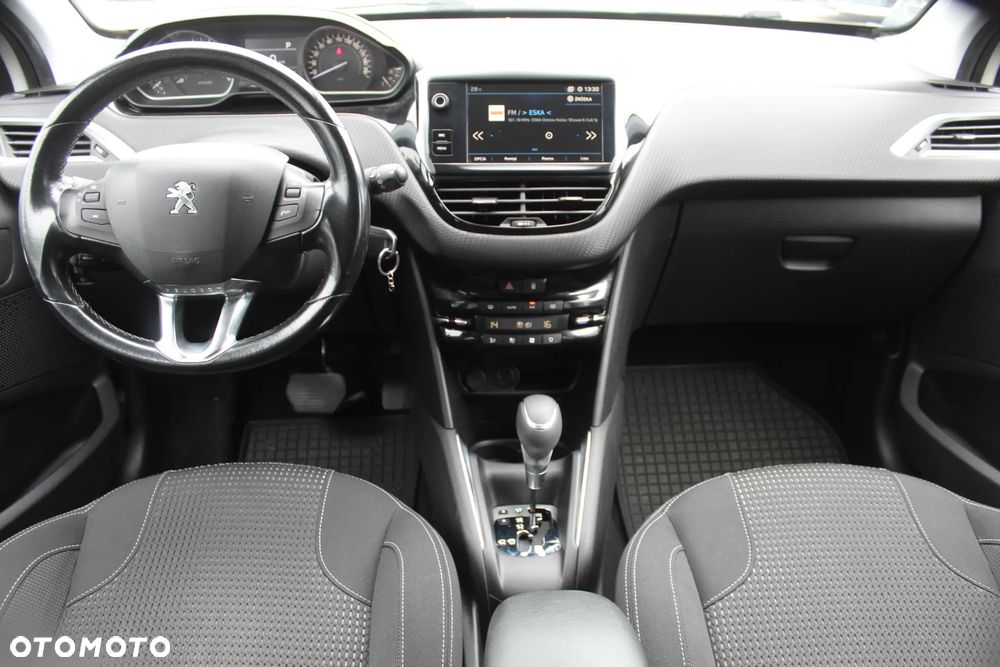 Peugeot 208 1.2 PureTech Allure S&S EAT6 - 14