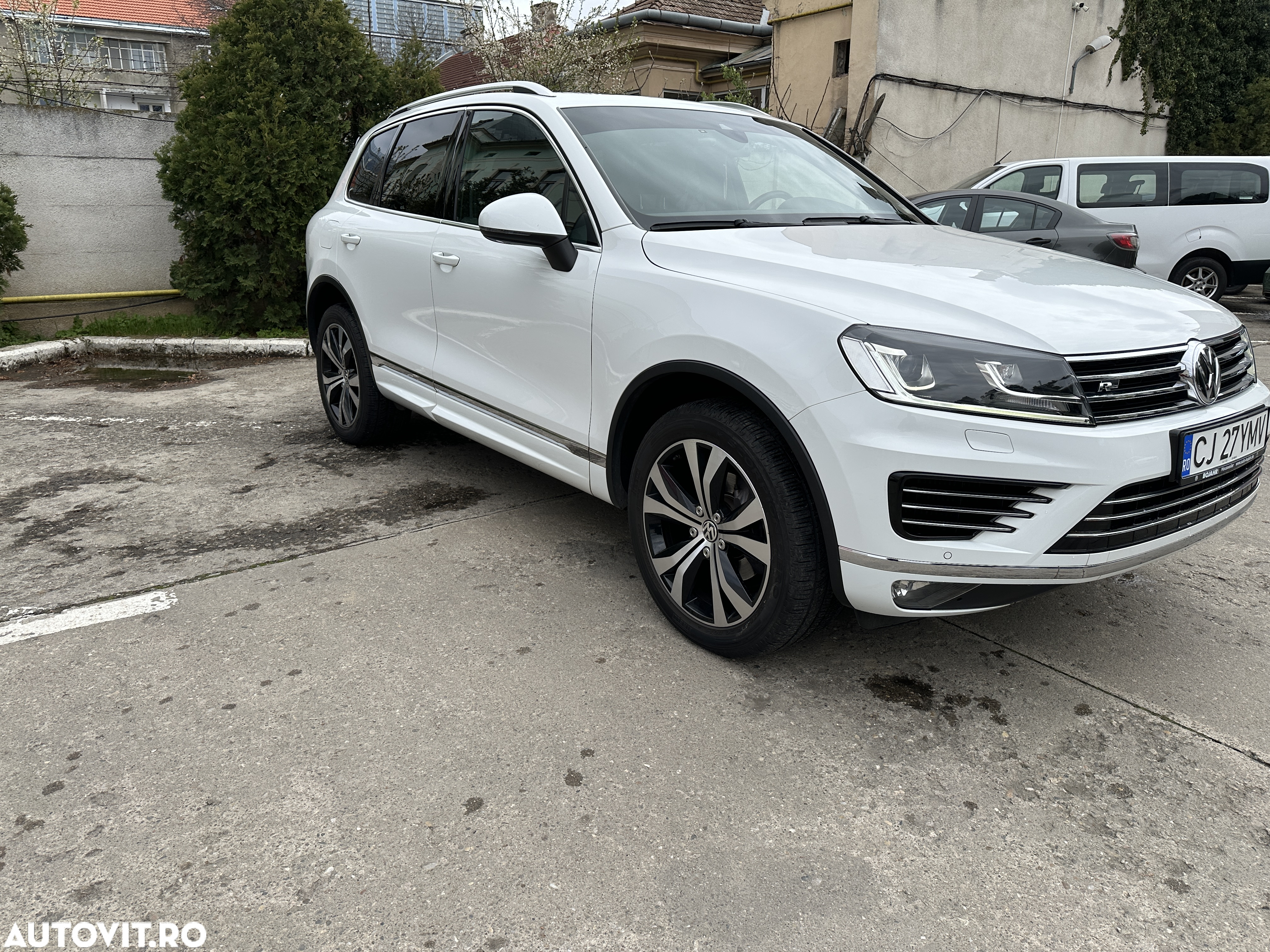 Volkswagen Touareg 3.0 V6 TDI SCR Blue Motion DPF Automatik Executive Edition - 3