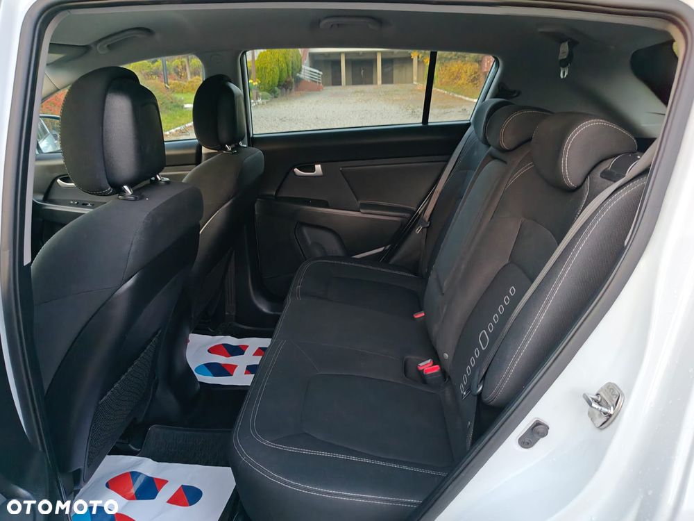Kia Sportage 2.0 CRDI 4WD Automatik Dream-Team Edition - 8