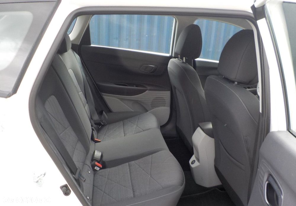 Hyundai Bayon - 17