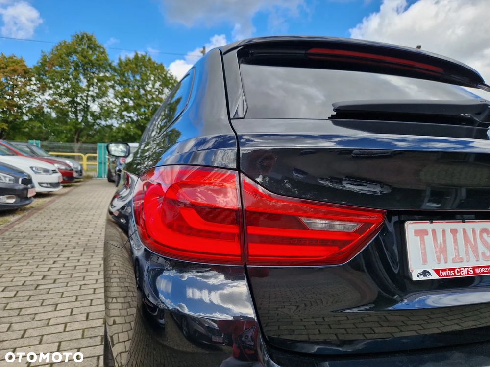 BMW Seria 5 530d Touring Sport Line - 11