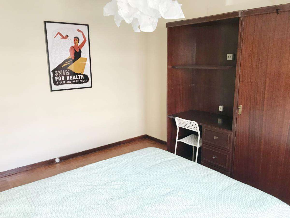 Apartamento com 4 quartos - localizado em Cedofeita Porto - Grande imagem: 4/28