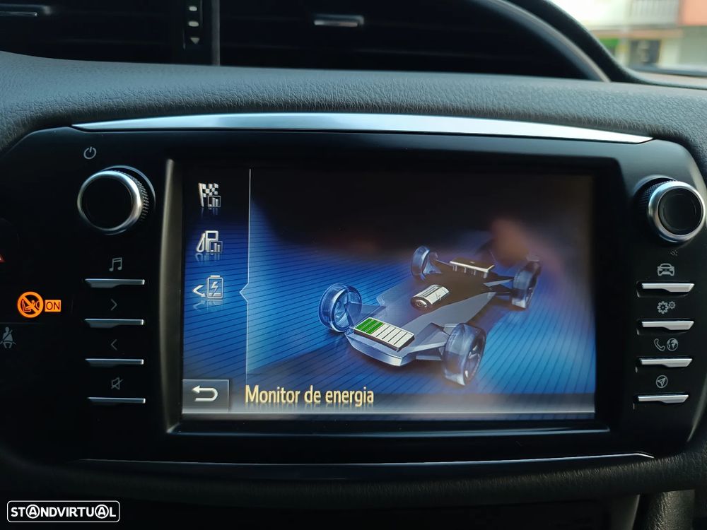 Toyota Yaris 1.5 HSD Comfort+Navi - 41