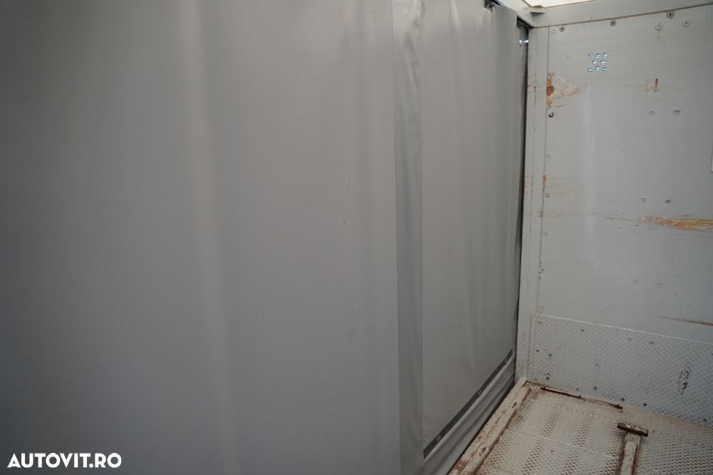 Renault MIDLUM 220 DXI / CAROSERIE CU PRELATĂ - 3,7 M / CAMION RIGID / PLATFORMĂ HIDRAULICĂ MBB - 750 KG / CUTIE DE VITEZE AUTOMATĂ / PODEA DIN OȚEL / - 22
