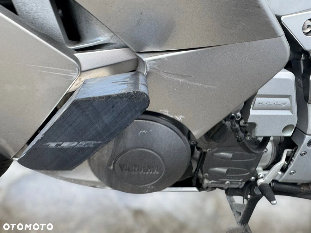 Yamaha FJR - 15