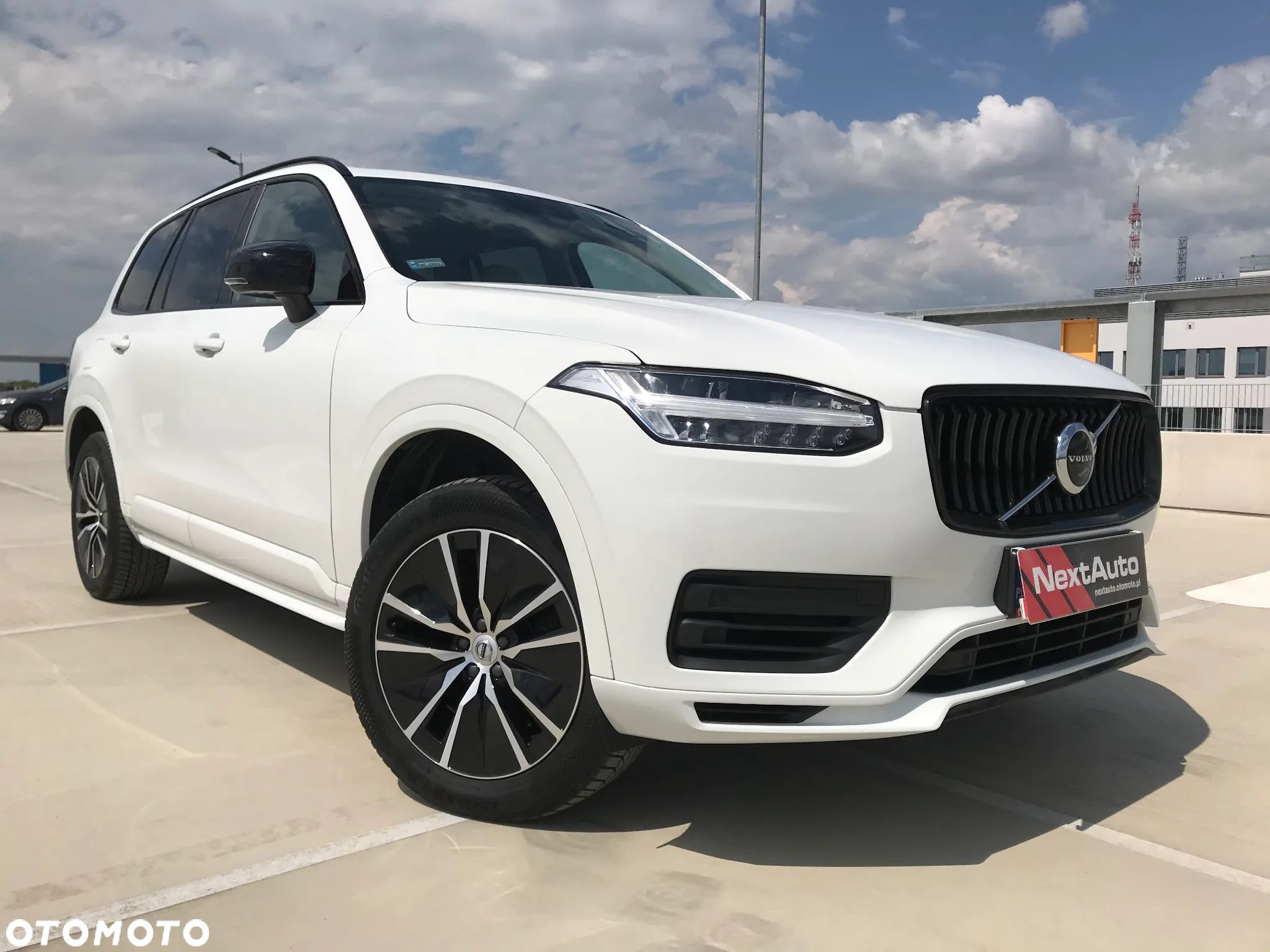 Volvo XC 90 T8 AWD Plug-In Hybrid R-Design 7os - 1
