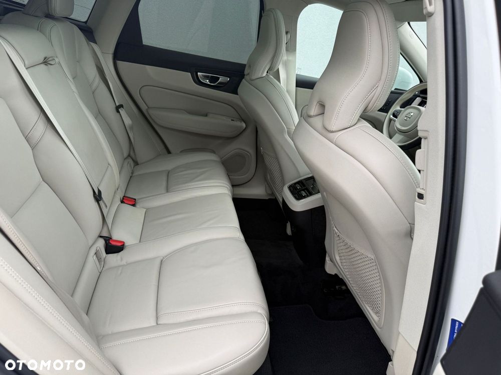 Volvo XC 60 - 39
