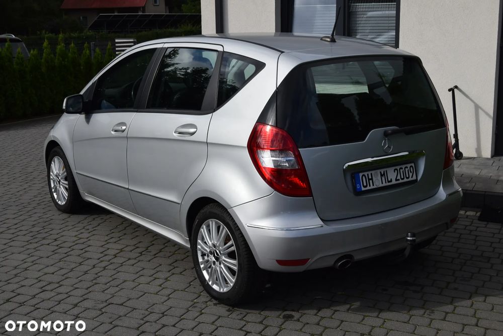 Mercedes-Benz Klasa A 160 BlueEFFICIENCY Elegance Special Edition - 11