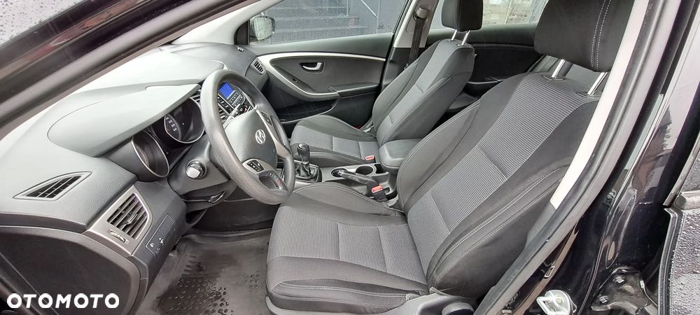 Hyundai i30 1.4 Classic + - 8