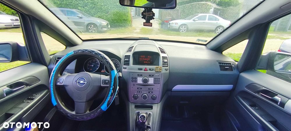 Opel Zafira - 8