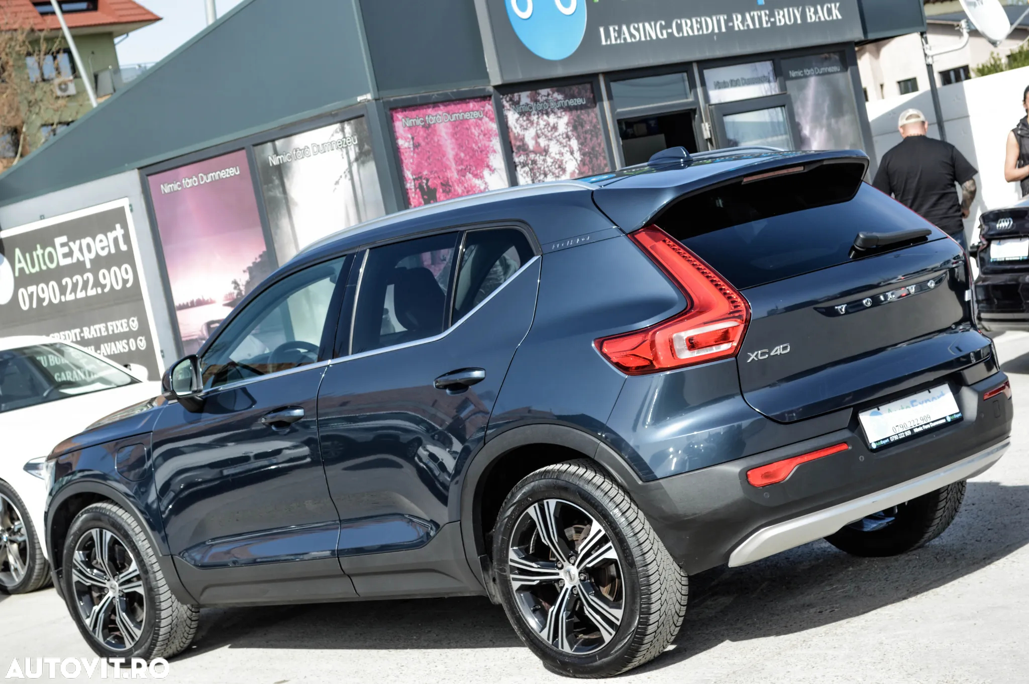 Volvo XC 40 Recharge T5 Twin Engine AT7 Inscription Expression - 4