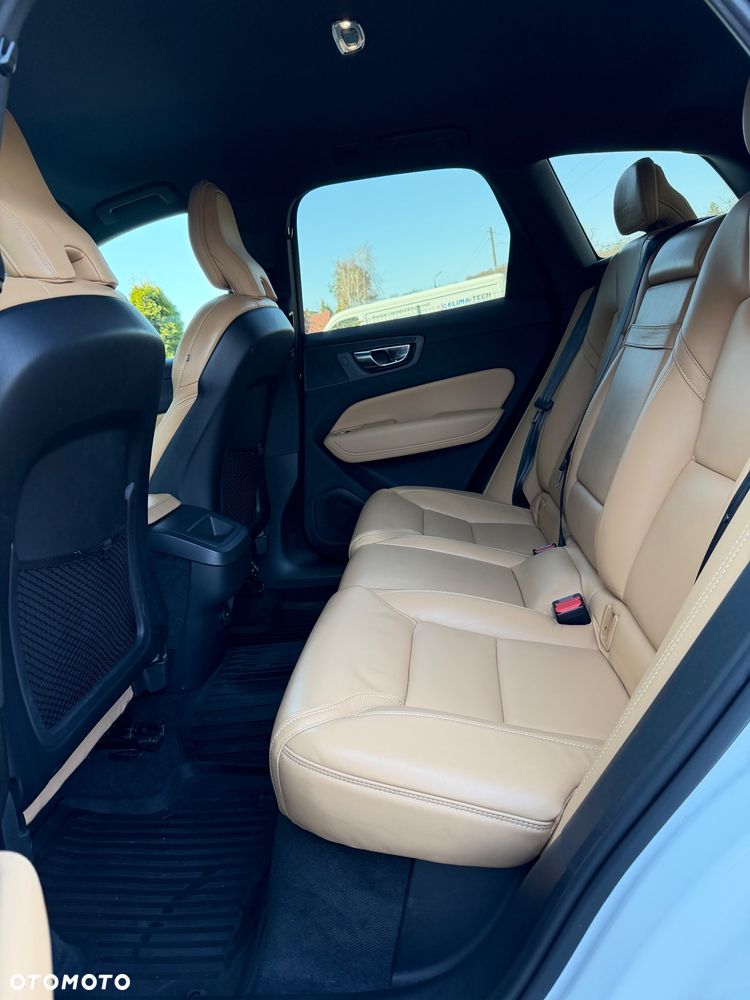 Volvo XC 60 B4 B Inscription - 14