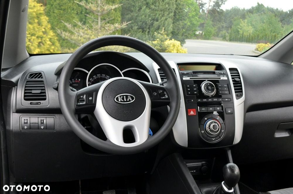 Kia Venga - 29
