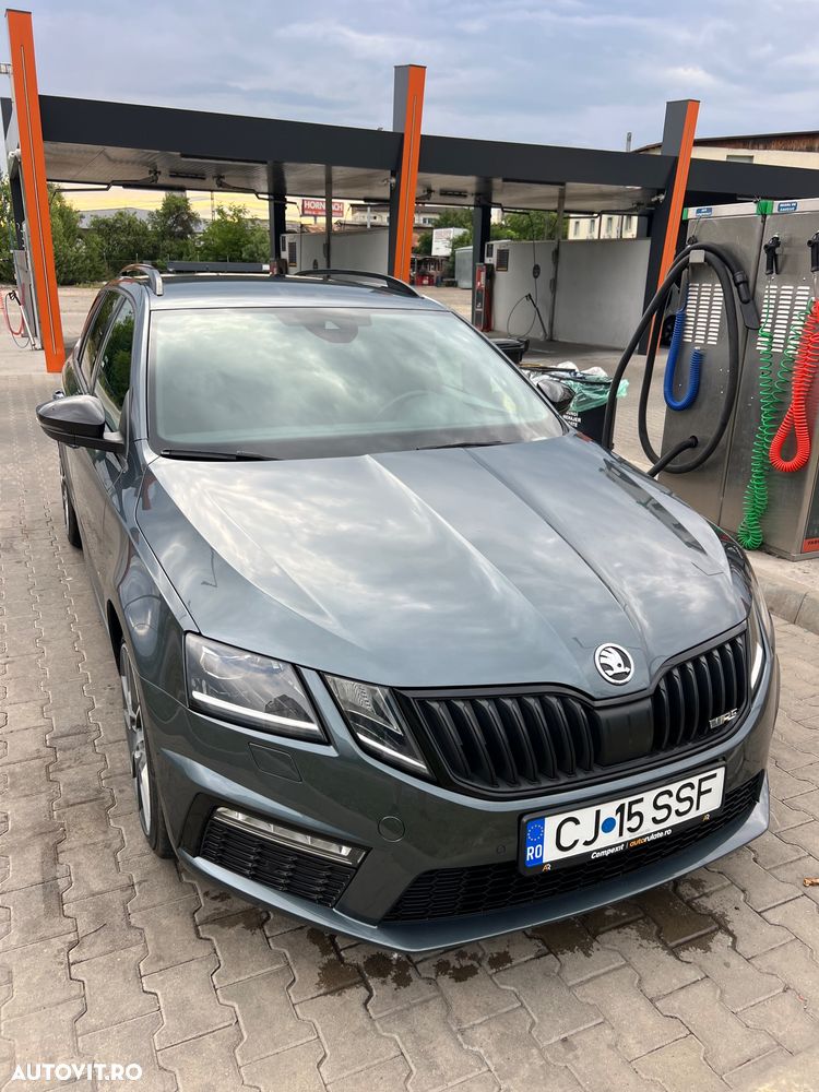 Skoda Octavia 2.0 TDI DSG RS - 1