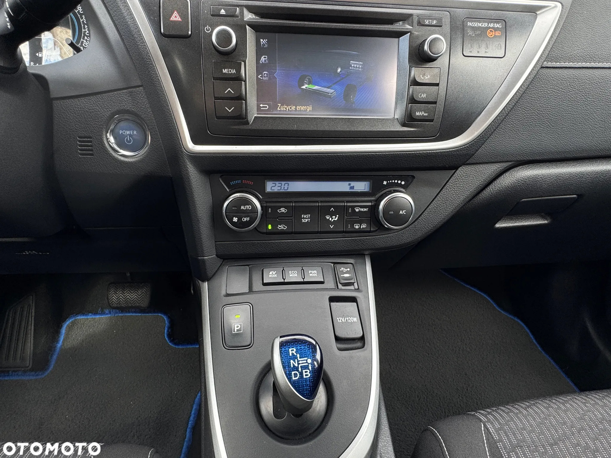 Toyota Auris - 31