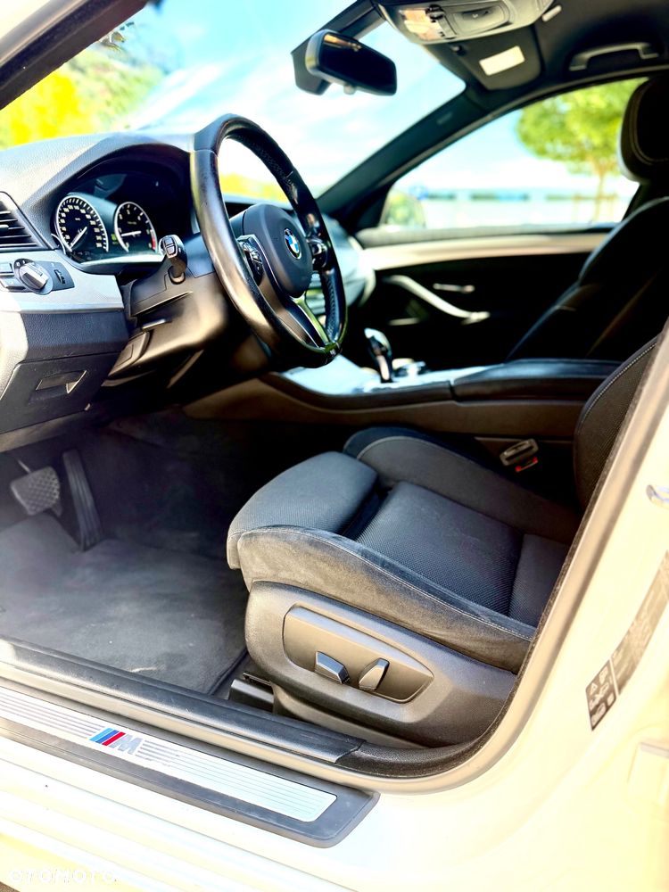 BMW Seria 5 535d xDrive - 22