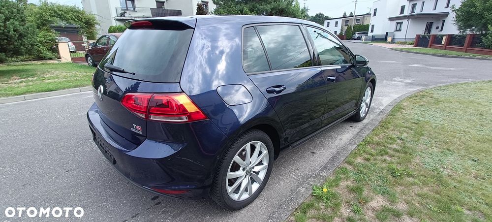 Volkswagen Golf - 5