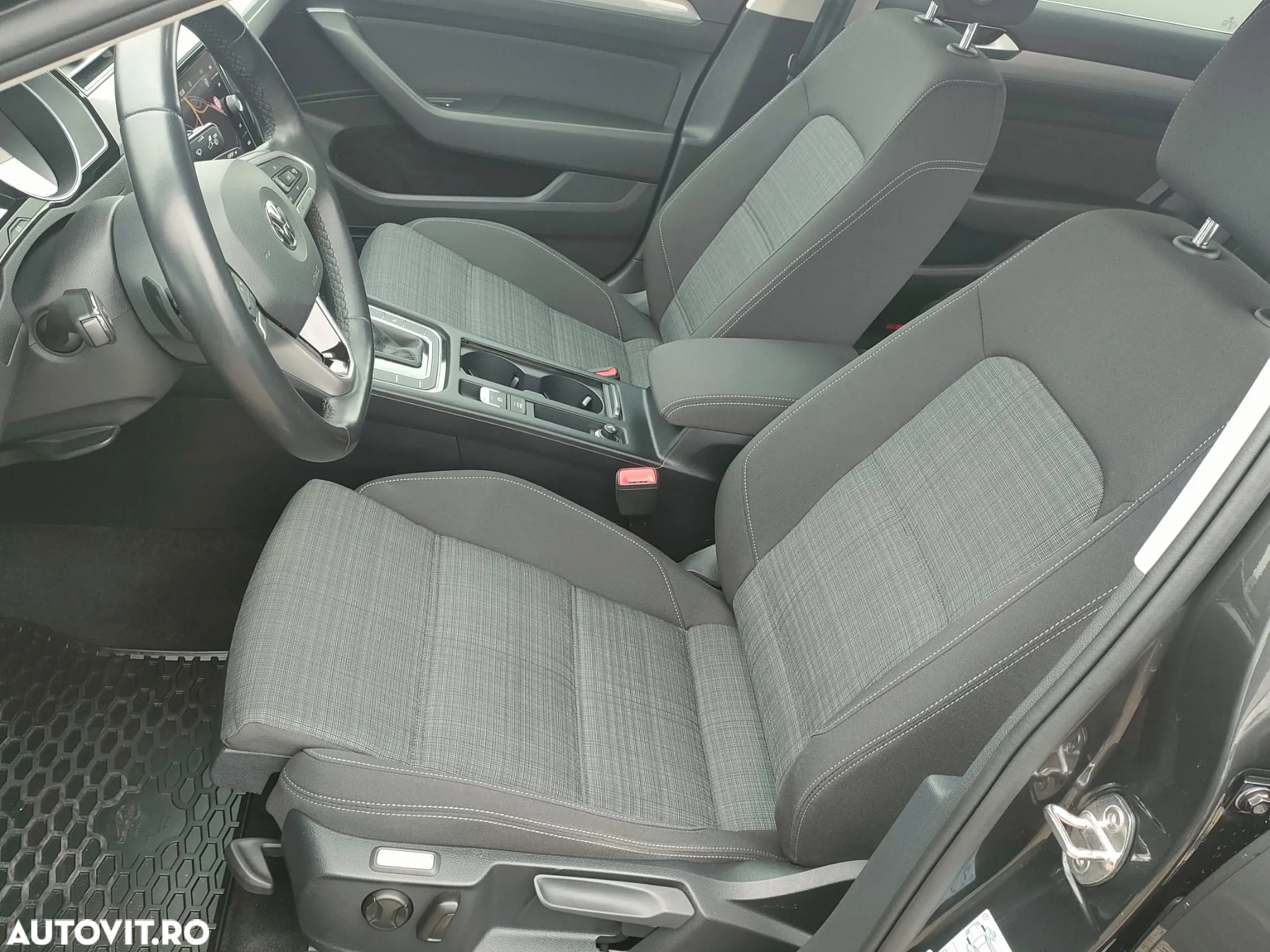 Volkswagen Passat 2.0 TDI DSG Comfortline - 7