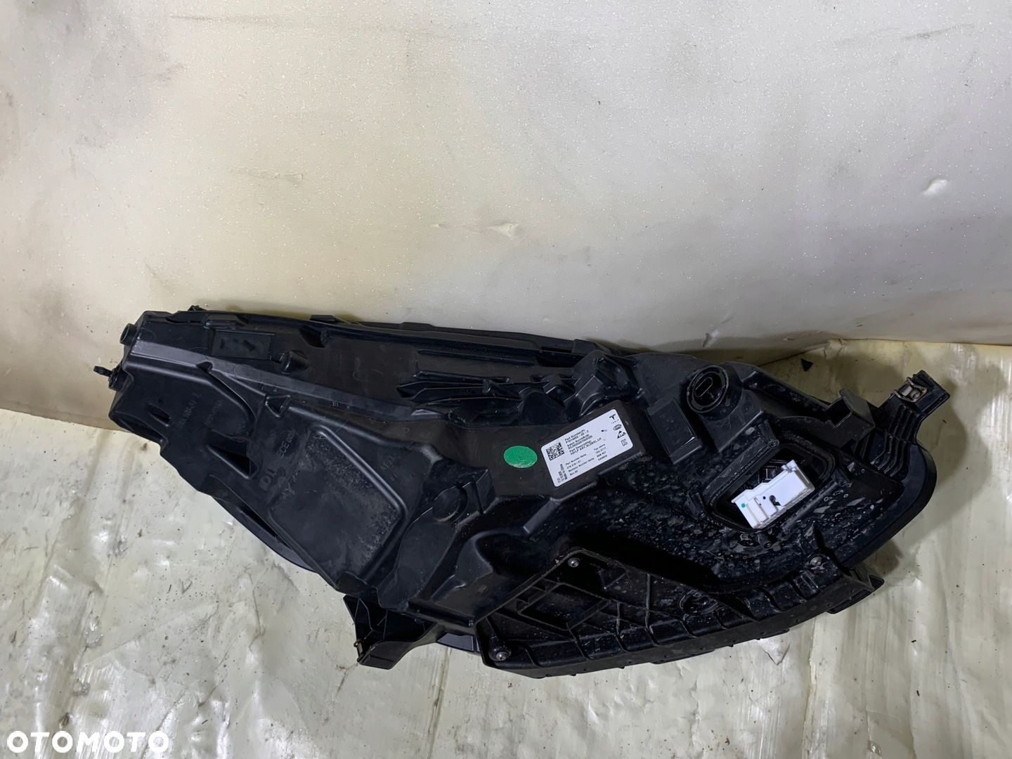 TESLA MODEL Y 2020 - LAMPA PRZEDNIA L - 5