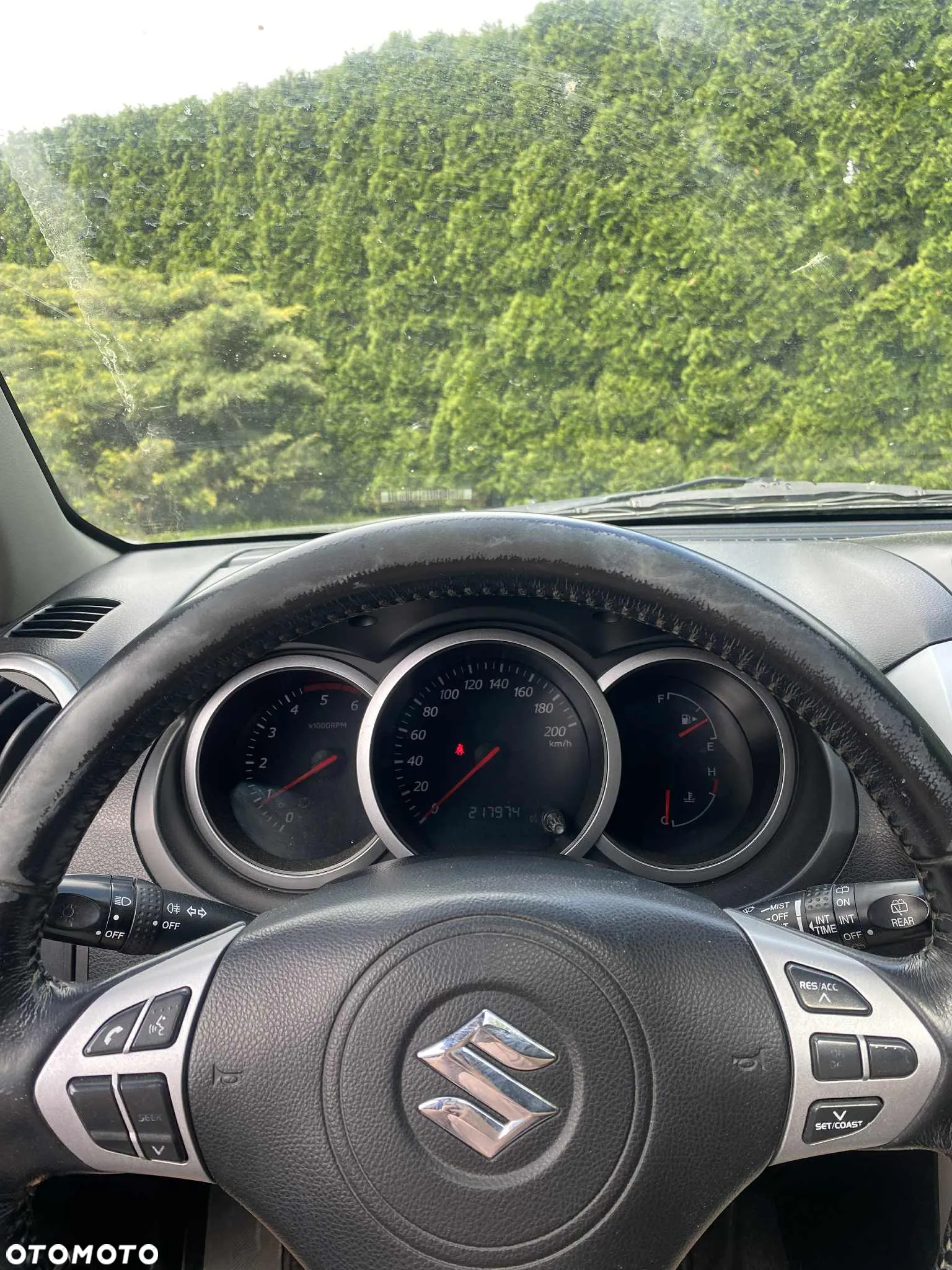 Suzuki Grand Vitara 1.9 DDiS De luxe - 11