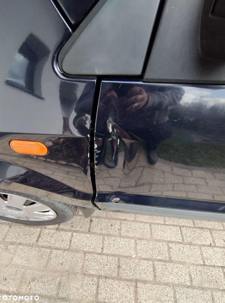 Ford Fusion 1.4 Ambiente - 7