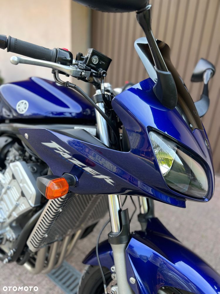 Yamaha FZS - 12