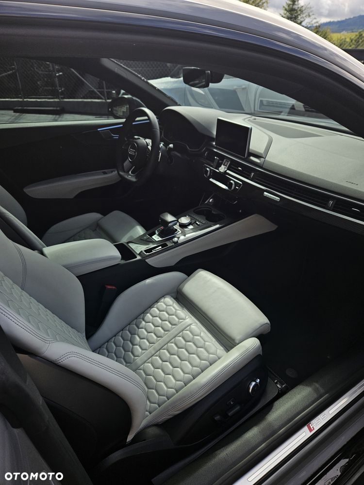 Audi RS5 Coupé - 11
