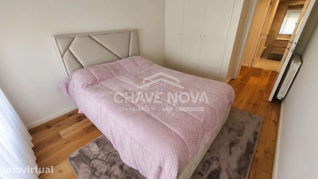 Apartamento T3 Como Novo c/ 2 Lugares de Garagem na Madalena - Grande imagem: 5/23