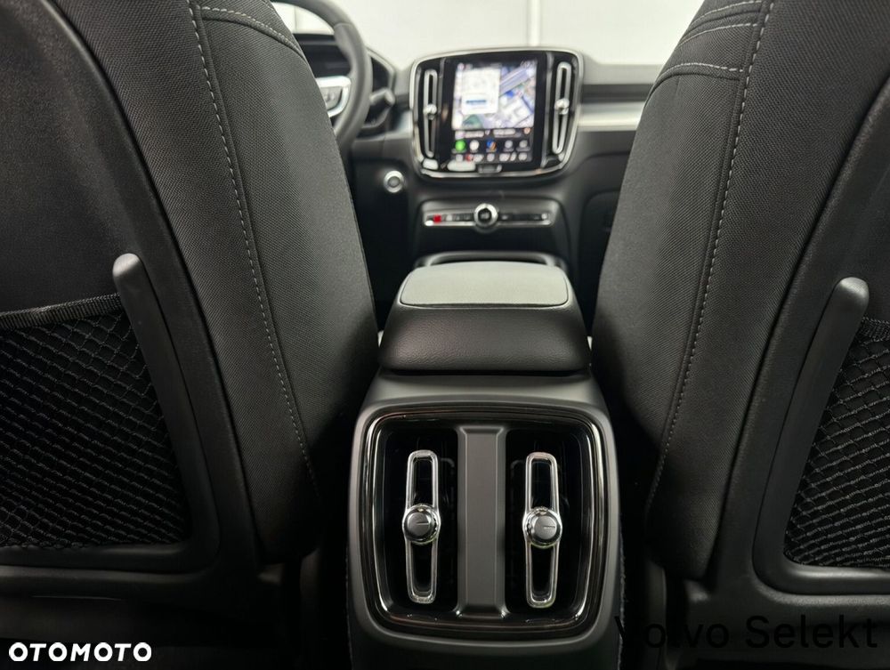 Volvo XC 40 - 25