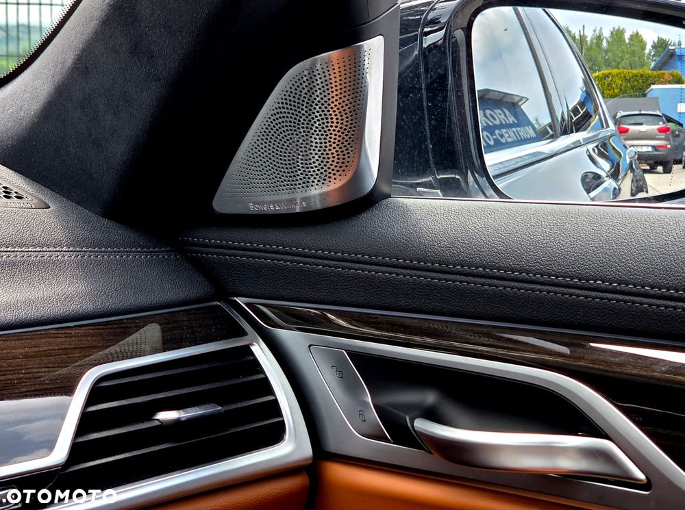 BMW Seria 7 750Ld xDrive - 24