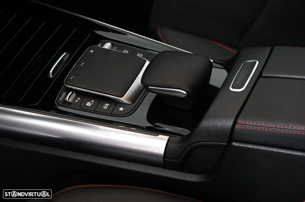 Mercedes-Benz GLA 200 AMG Line - 24