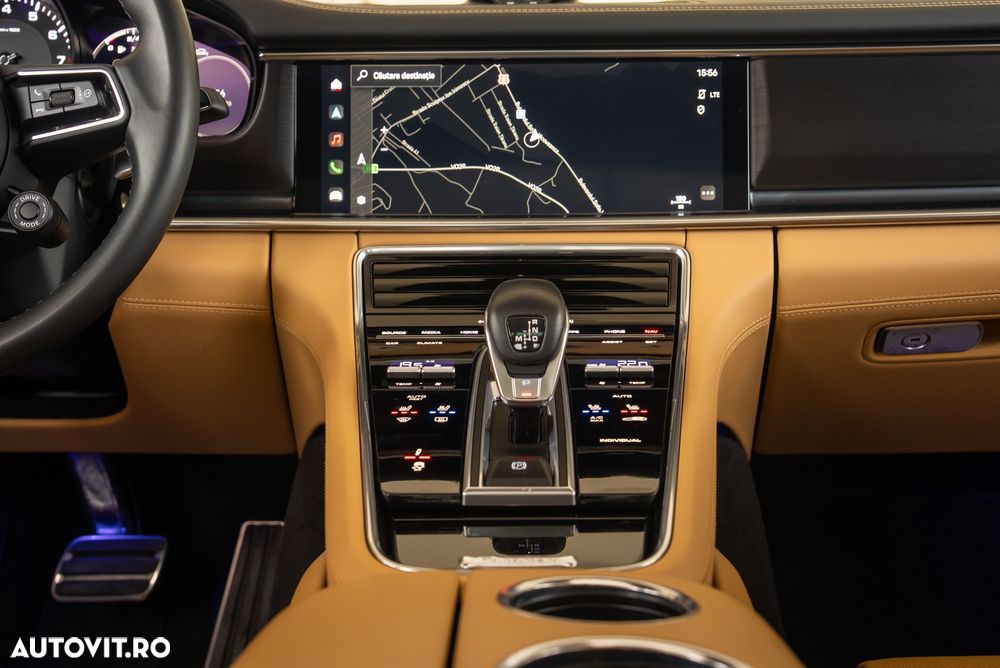 Porsche Panamera 4 E-Hybrid Platinum Edition - 26