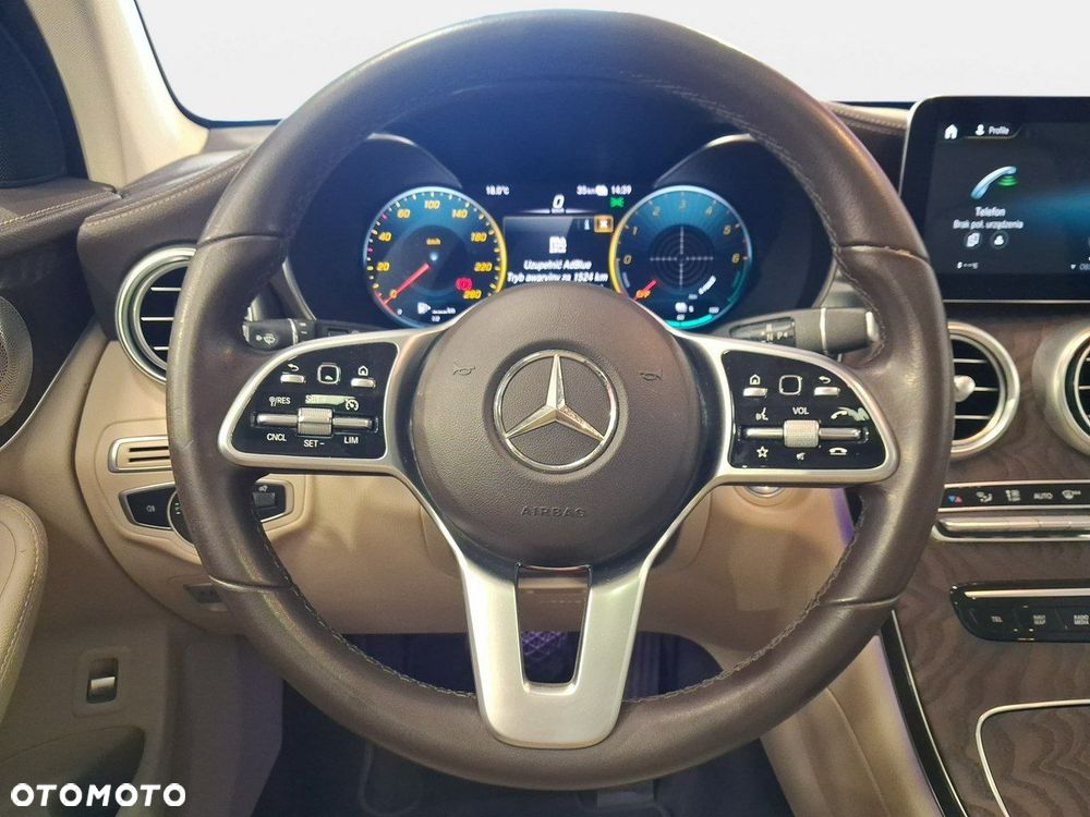 Mercedes-Benz GLC - 21