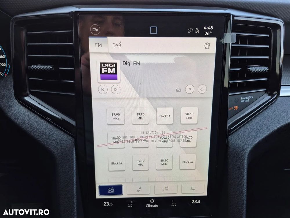 Volkswagen Amarok 2.0 TDI 205 CP 4M 10AT Life - 10