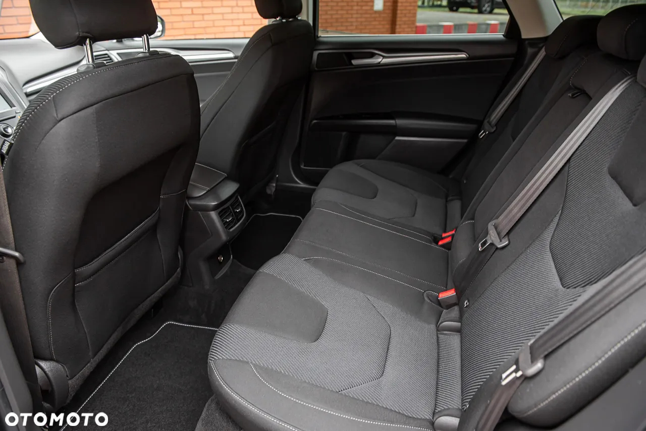 Ford Mondeo 2.0 EcoBlue Titanium - 26