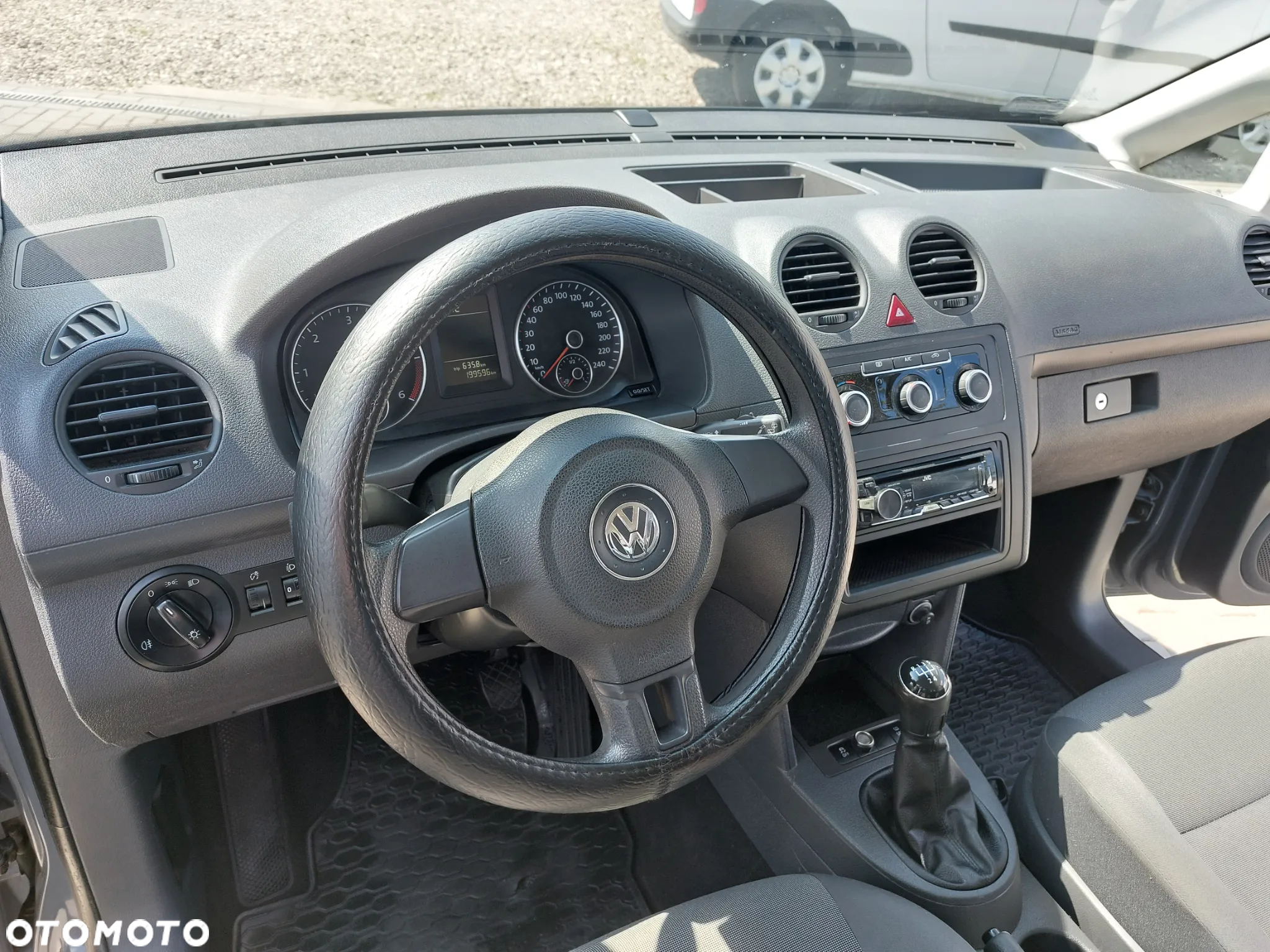 Volkswagen Caddy 1.6 TDI Comfortline - 11