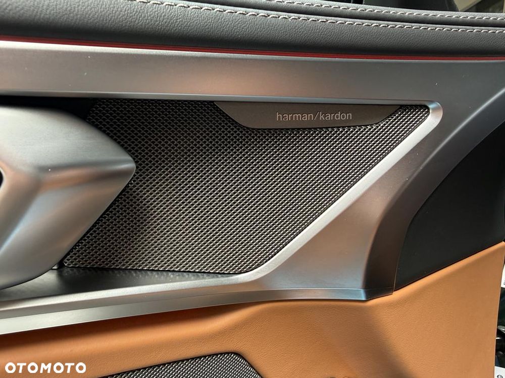 BMW Seria 8 - 8