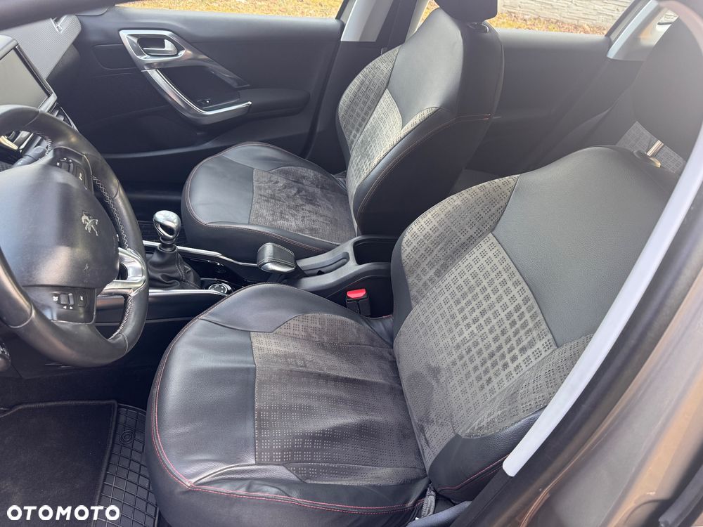 Peugeot 2008 e-HDi FAP 115 STOP & START Allure - 28