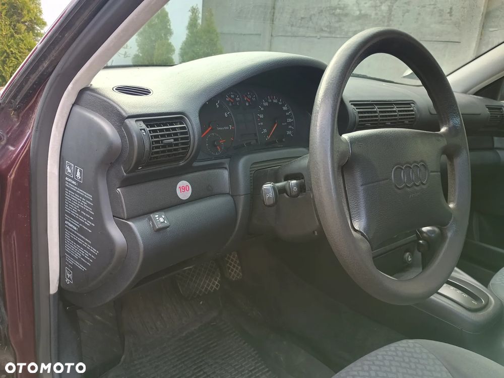 Audi A4 Limousine 1.8 - 4