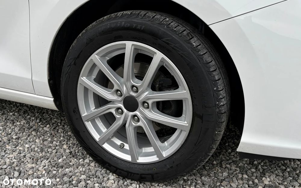 Hyundai i30 1.4 Passion - 38