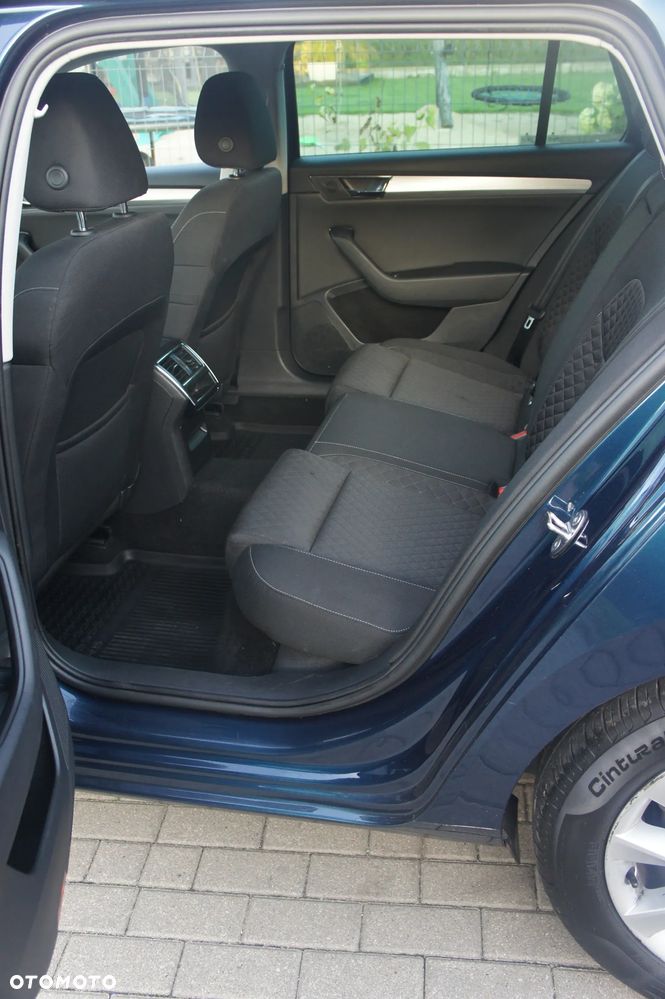 Skoda Superb 2.0 TDI SCR Ambition DSG - 11